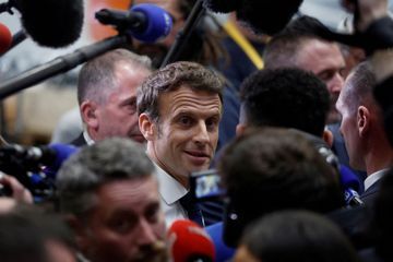 Violences conjugales: Macron envisage d'élargir le fichage sur le modèle des fiches S