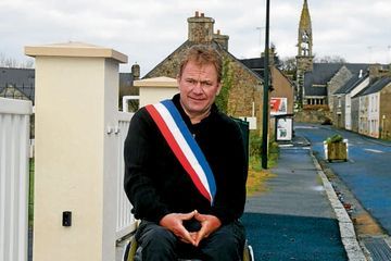 Yann Jondot, maire en fauteuil roulant