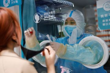30 millions de Chinois confinés, bond des cas en France... le point sur le coronavirus