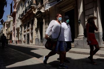 Confinement prolongé en Martinique, essai clinique à Cuba... le point sur le coronavirus