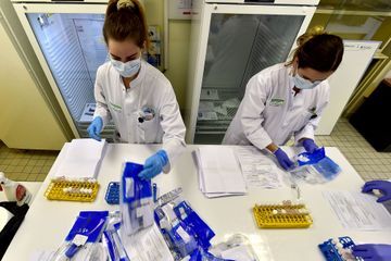 Coronavirus : Après la pénurie, la difficulté à écouler les tests