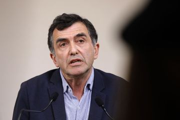Covid-19 : Avoir plus de tests en France n'aurait pas empêché le confinement