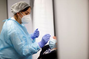Covid-19: les variants progressent toujours en France