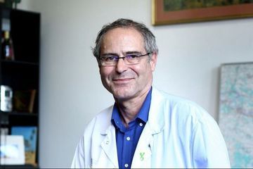 L'AP-HP démet de ses fonctions l'infectiologue Christian Perronne
