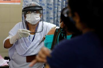 L'Inde commence la vaccination, quarantaine au Royaume-Uni... le point sur le coronavirus