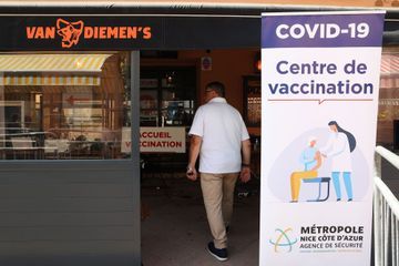 Les contaminations au plus haut depuis début mai, mortalité en baisse... le point sur le coronavirus