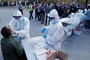 La Chine reconfine, la France passe le cap des 140 000 morts... le point sur le coronavirus