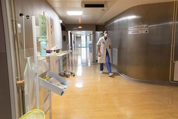 La menace Delta, les hospitalisations continuent de baisser en France, le point sur le coronavirus