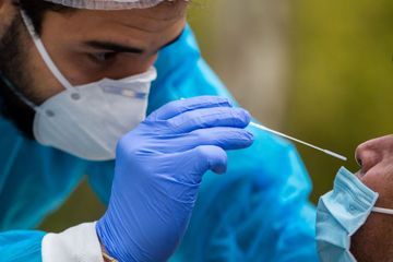La situation se dégrade en France, essais d'un vaccin au Panama... le point sur le coronavirus