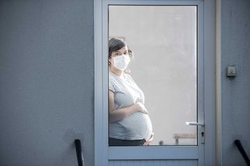 Les grossesses plus souvent perturbées par le Covid, selon une étude