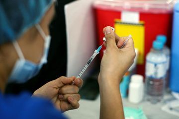 Les hospitalisations ne baissent plus, la Nouvelle-Zélande allège ses mesures...le point sur le coronavirus