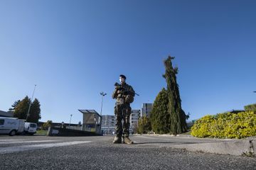 Militaires infectés, possible transmission aérienne... le point sur le coronavirus