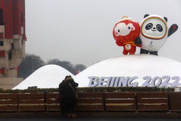 Pékin dépiste un quartier entier, manifestations anti-pass en France, le point sur le coronavirus