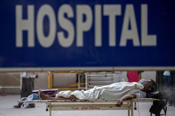 Plus de 3 millions de morts dans le monde, l'Inde au bord du gouffre... le point sur le coronavirus