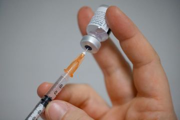 Couvre-feux étendus en France, nouveau record de cas aux Etats-Unis... le point sur le coronavirus