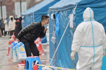 - Records d'infections en Chine, les cas se stabilisent en France... le point sur le coronavirus