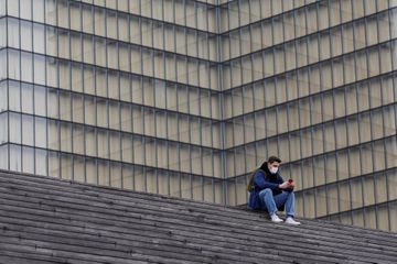 «Trop tôt» pour crier victoire, contraintes allégées en France… le point sur le coronavirus