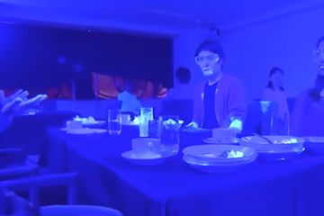 Une vidéo démontre la vitesse de propagation d'un virus dans un restaurant