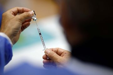 Variants : BioNTech ne juge pas nécessaire une modification de son vaccin