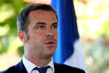 Véran propose 300 millions d'euros pour les médecins hospitaliers, les syndicats 