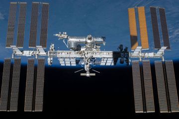 Des bactéries inconnues découvertes sur l'ISS