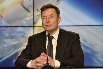 Elon Musk s'en prend aux astronomes