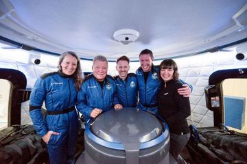 "Il faut que tout le monde fasse ça"...le fameux capitaine Kirk a voyagé pour de vrai dans l'espace