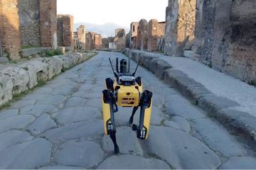 Un robot à quatre pattes, le nouveau chien de garde de Pompéi