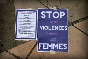 122 femmes tuées en 2021 en France, une hausse de 20%