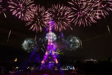 14-Juillet : les plus belles images du feu d'artifice tiré depuis la Tour Eiffel