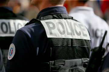 27 décharges de taser : trois policiers mis en examen pour des violences sur un jeune homme