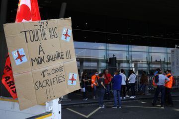 Aéroports de Paris: les vols retardés par une grève qui continuera ce week-end