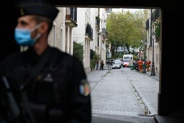 Attaque à Paris : enquête ouverte après la diffusion d'une photo d'un suspect