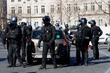 «Convois de la liberté» : un policier pointe son arme sur un automobiliste, une enquête ouverte