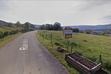 Deux enfants percutés par un camion dans l'Ain