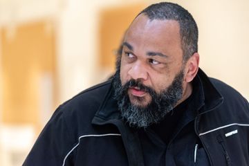 Dieudonné condamné à 200 jours-amende pour recel d'escroquerie