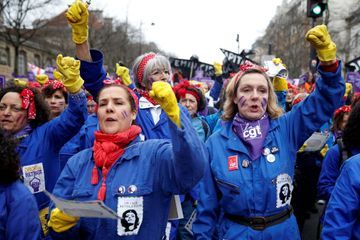 Droits des femmes : des milliers de manifestantes en France et dans le monde