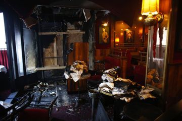 En images, à l'intérieur de La Rotonde incendiée