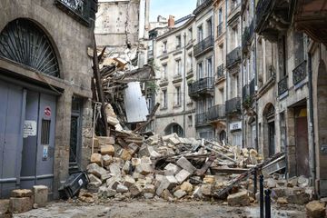 En images : les décombres des immeubles effondrés à Bordeaux