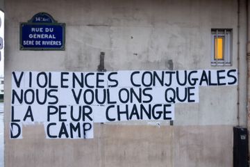 Féminicides: deux hommes en garde à vue après la mort de deux femmes