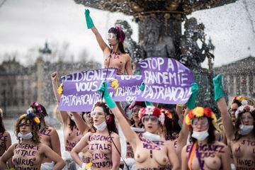 Journée de la femme : les Femen veulent nettoyer Paris du 
