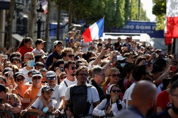Le moral des ménages continue à baisser en France, pour le septième mois consécutif