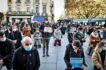 Les catholiques de nouveau dans la rue pour le retour de la messe