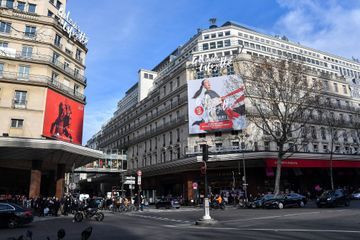 Les grands magasins parisiens vont exiger le passe sanitaire dès lundi