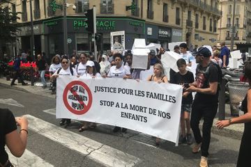 Marseille : Après les assassinats de leurs enfants, leurs proches réclament justice.