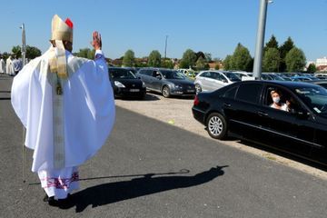 Messe en voiture dans la Marne : 