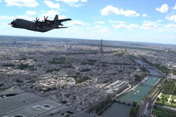 Paris Match à bord du A400M pour le défilé du 14-Juillet