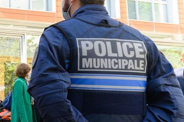 Près de Nantes, une policière municipale gravement blessé au couteau