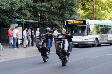 Rodéo urbain : 800 euros d'amende pour une roue arrière dans les Hauts-de-Seine