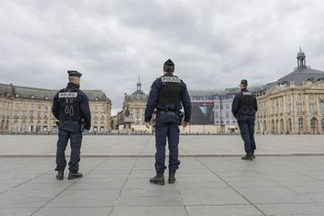 Tirs de mortiers d'artifice, course poursuite... A Bordeaux, des policiers pris pour cible